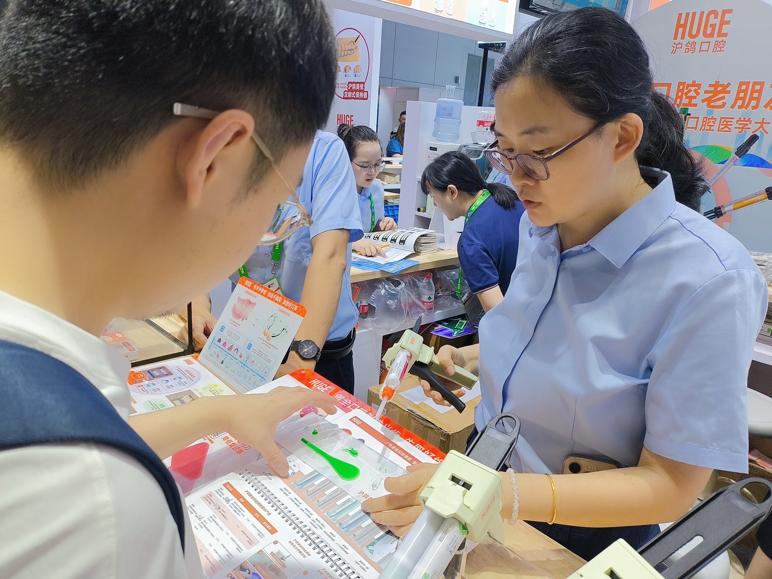 025上海世界口腔医学大会（FDI），沪鸽口腔圆满收官！"